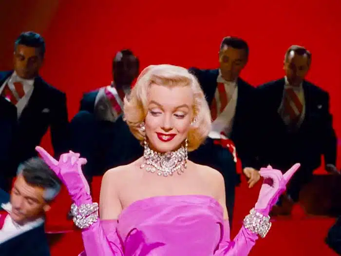 Marilyn Monroe trägt Swarovski-Schmuck