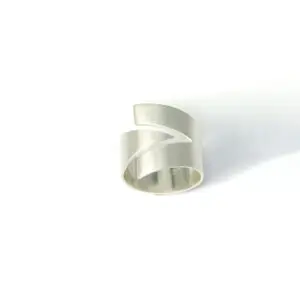 V ring sterling silver mat finish