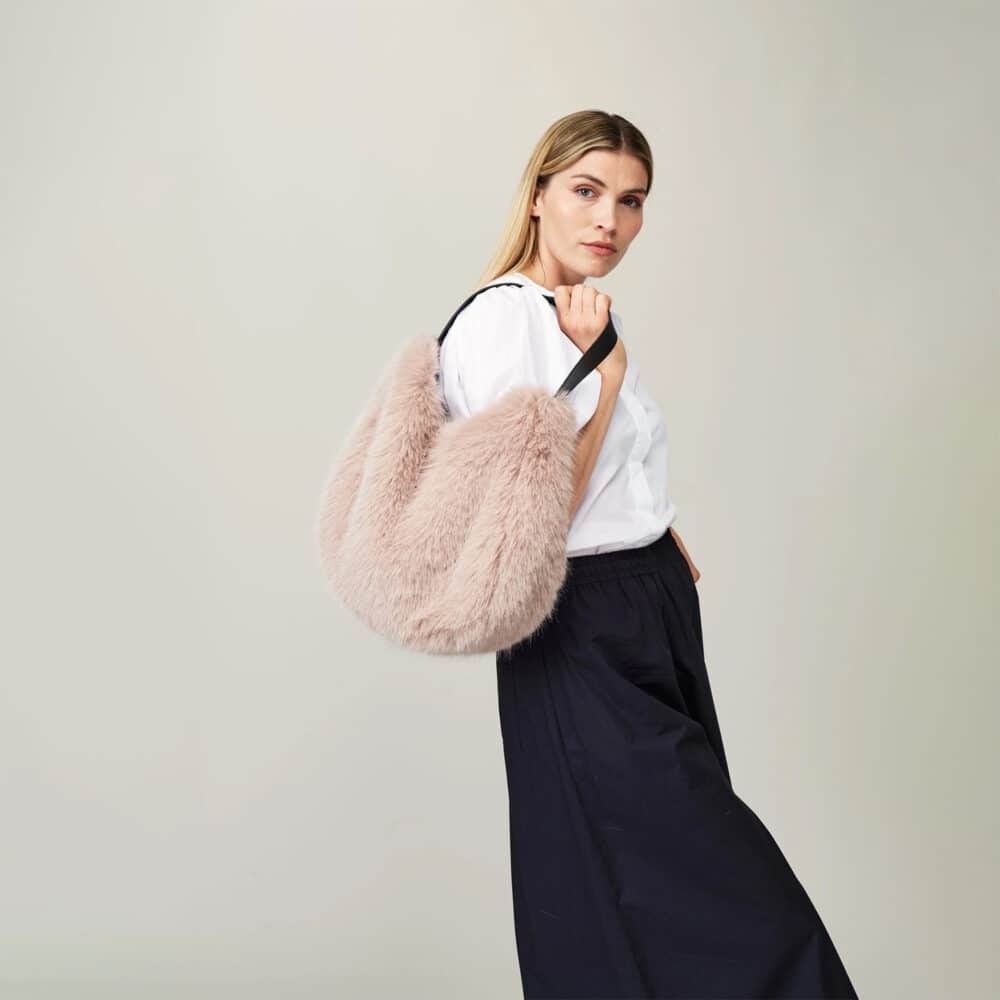 Faux Fur Tas in Quartz – Zachte Glamour met Stijl - Afbeelding 2