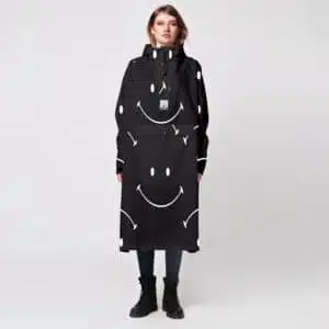 zwarte regenponcho regenjas met smiley Rainkiss