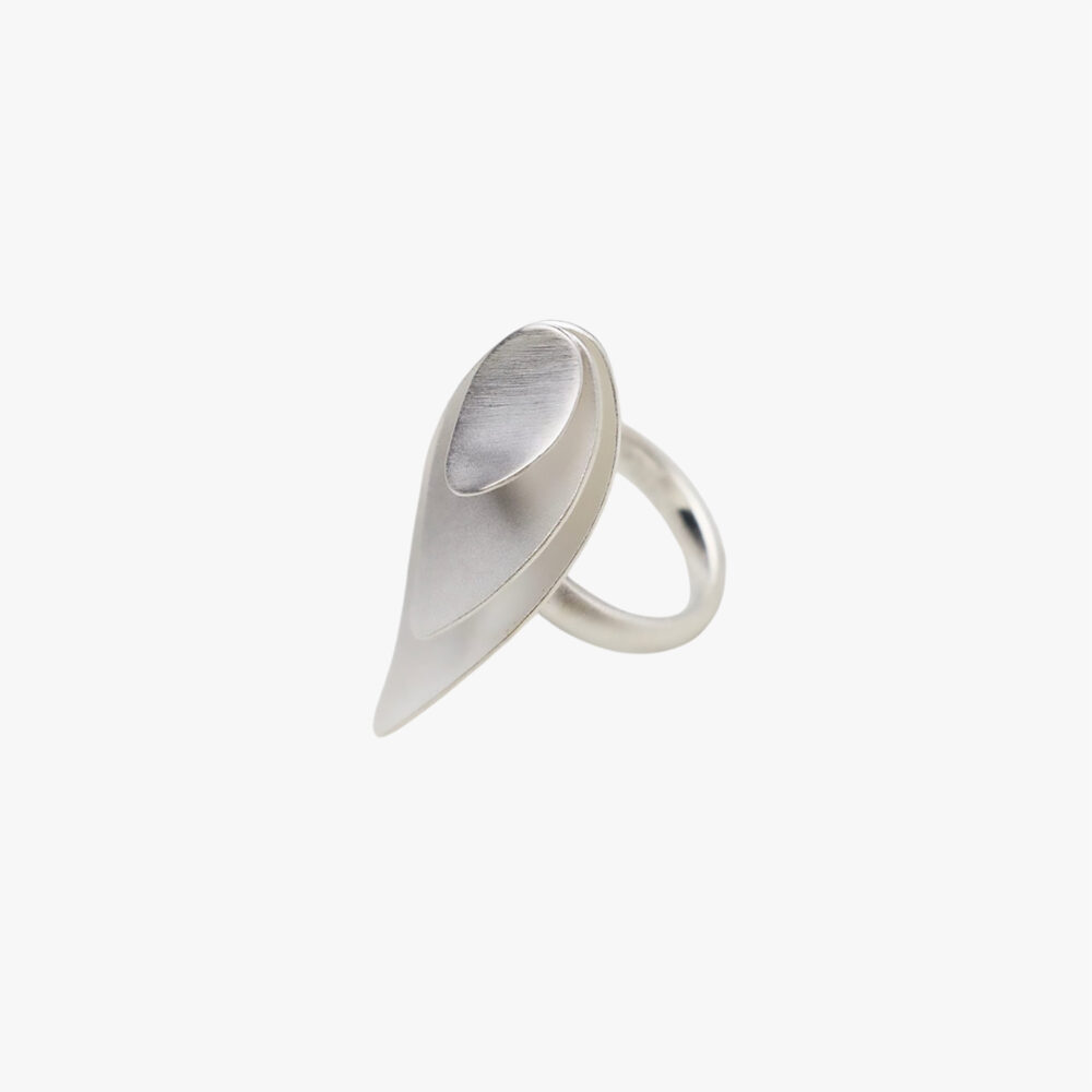 Zilveren Ring met Gelaagd motief Zilveren Ring met Gelaagd motief Yazzy's Fashion Accessories Zilveren Ring met Gelaagd motief unieke ring met schubben